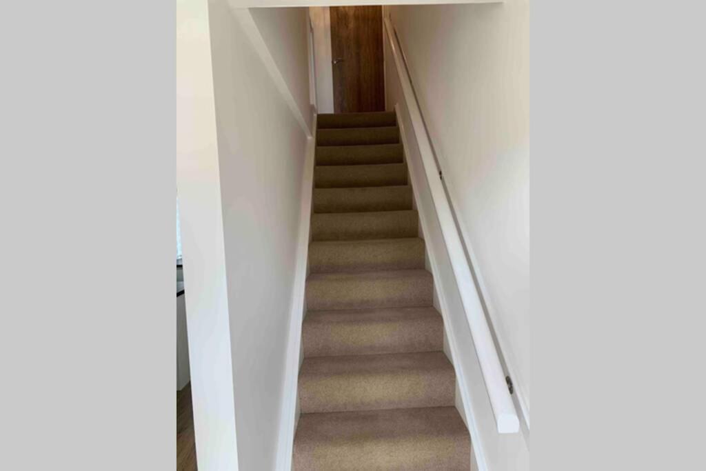 Comfy 2 Bed House Located At Wareham Train Station Villa Exterior photo