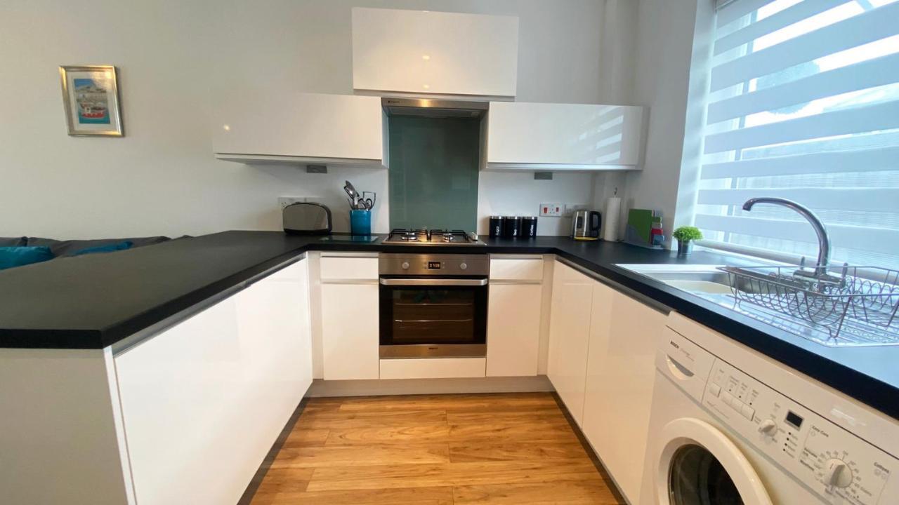Comfy 2 Bed House Located At Wareham Train Station Villa Exterior photo